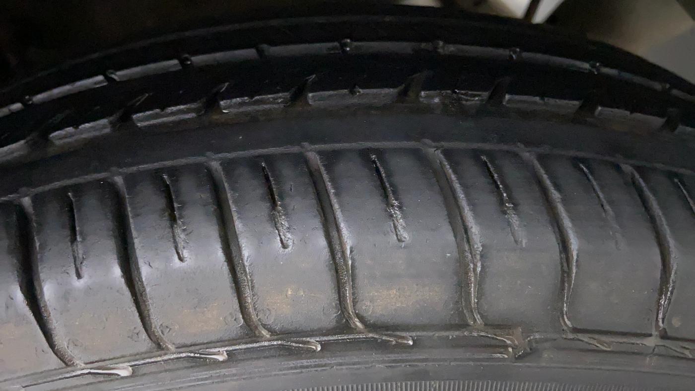 2018 Tata NEXON XM 1.5, Diesel, Manual, 30,616 km, Left Rear Tyre Tread