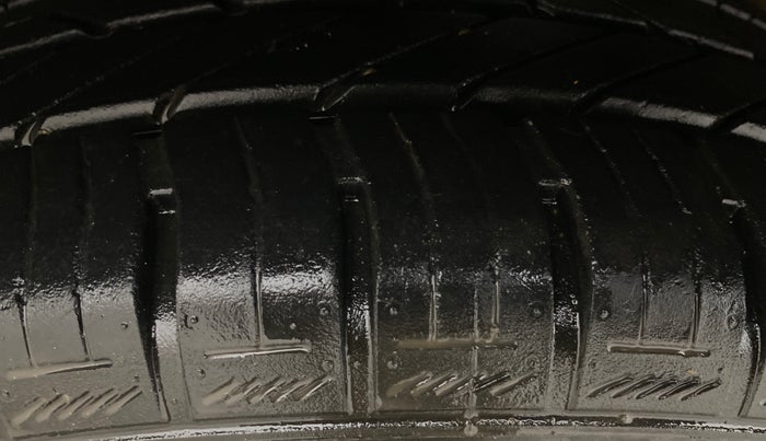 2018 Hyundai Grand i10 SPORTZ (O) AT 1.2 KAPPA VTVT, Petrol, Automatic, 37,434 km, Left Front Tyre Tread