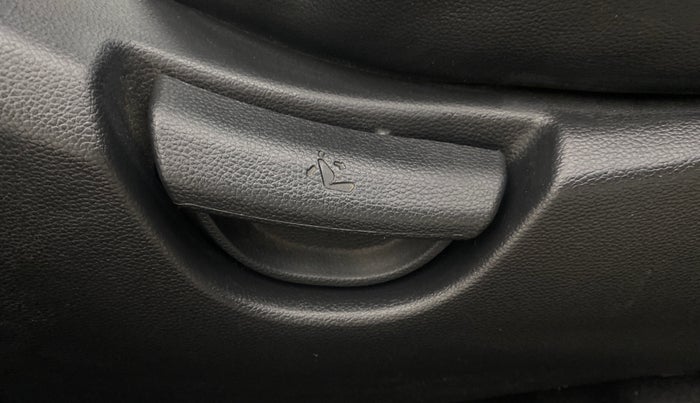 2018 Hyundai Grand i10 SPORTZ (O) AT 1.2 KAPPA VTVT, Petrol, Automatic, 37,434 km, Driver Side Adjustment Panel