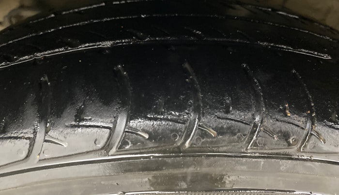 2018 Hyundai Grand i10 SPORTZ (O) AT 1.2 KAPPA VTVT, Petrol, Automatic, 37,434 km, Right Rear Tyre Tread