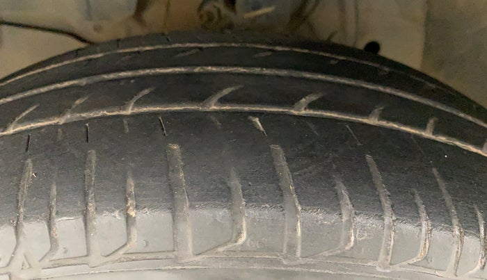 2015 Honda Jazz 1.2L I-VTEC V AT, Petrol, Automatic, 44,613 km, Left Front Tyre Tread