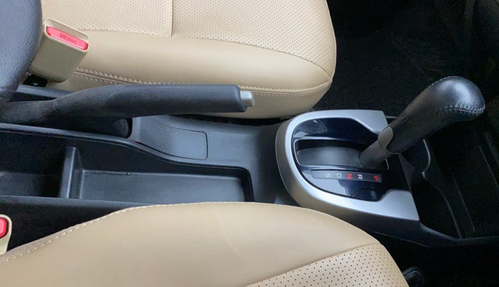 2015 Honda Jazz 1.2L I-VTEC V AT, Petrol, Automatic, 44,613 km, Gear Lever