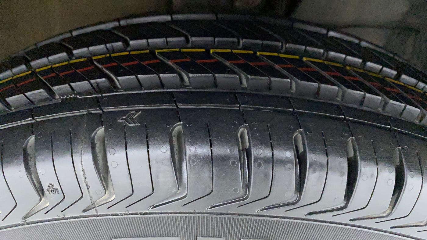 2020 Maruti New Wagon-R LXI CNG 1.0 L, CNG, Manual, 20,611 km, Right Front Tyre Tread