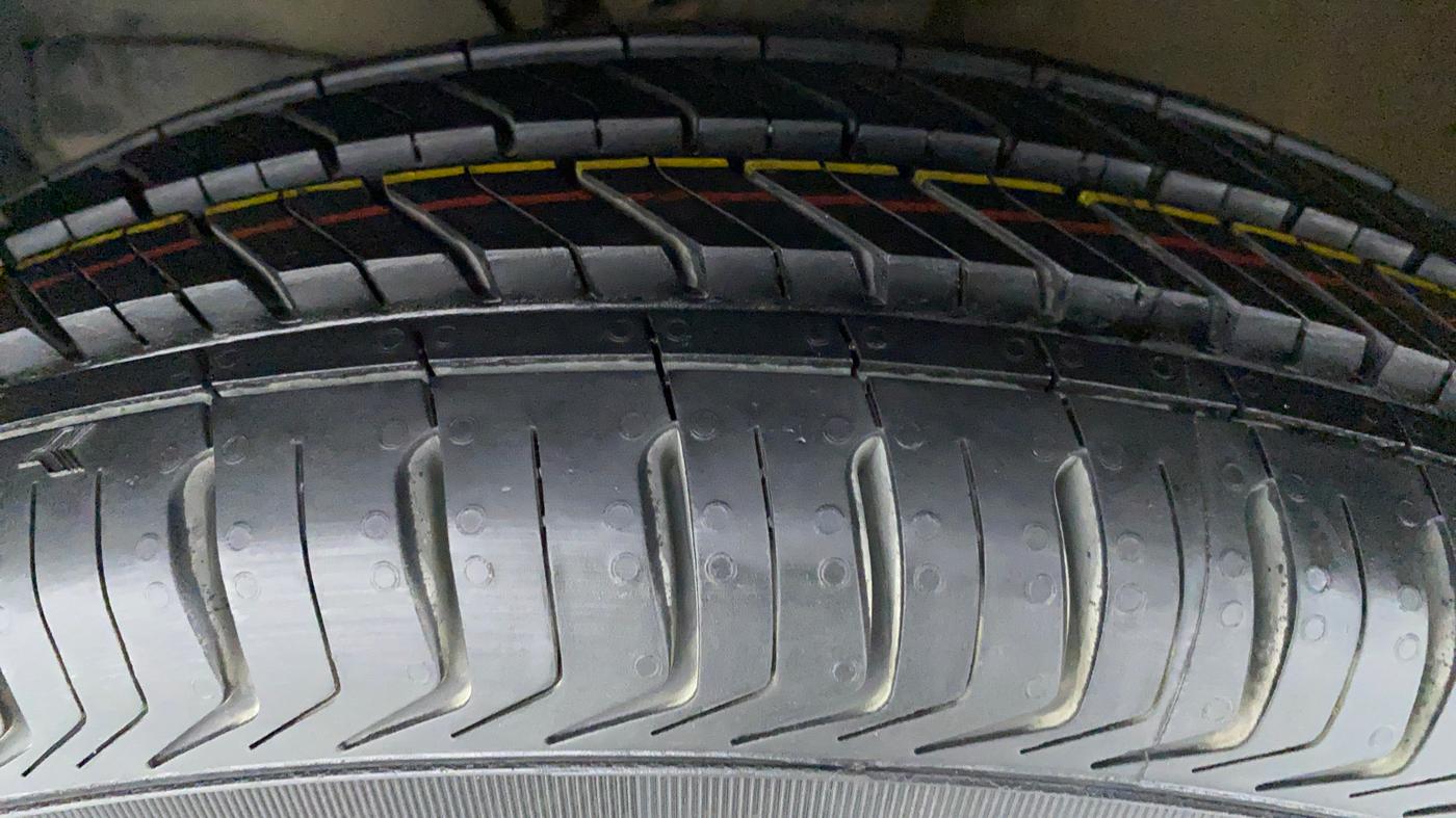 2020 Maruti New Wagon-R LXI CNG 1.0 L, CNG, Manual, 20,611 km, Left Front Tyre Tread