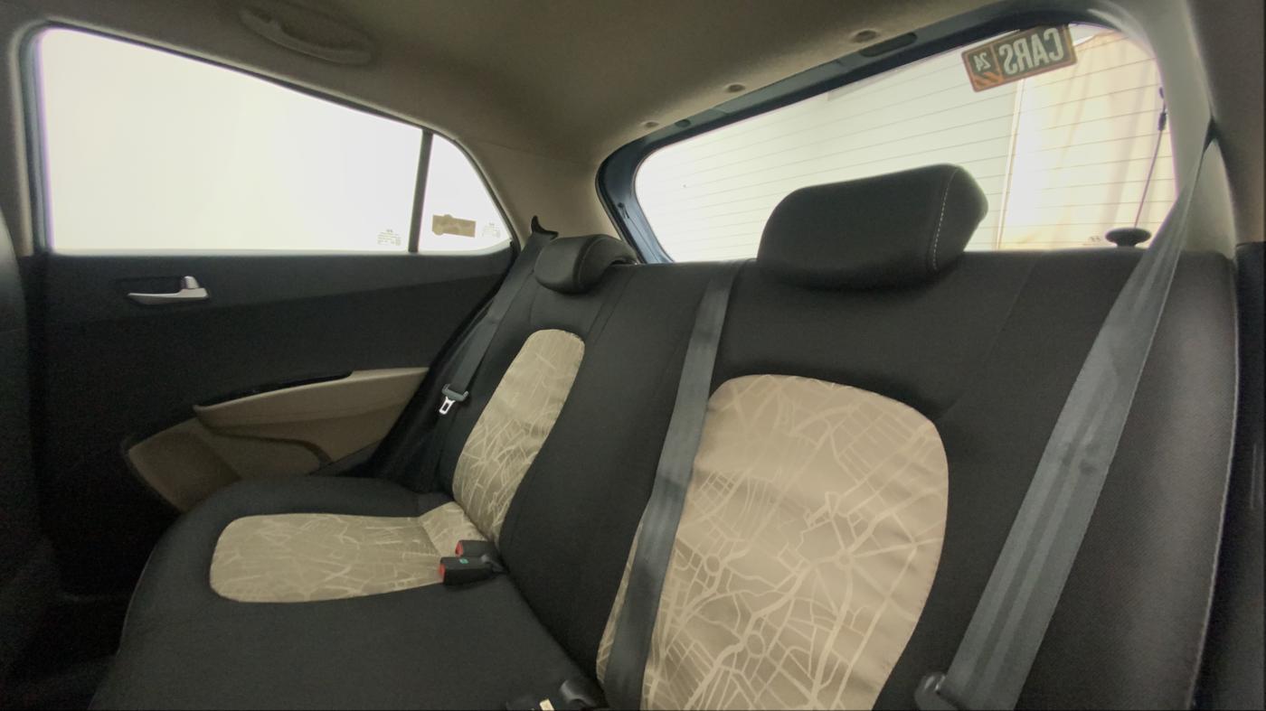 2015 Hyundai Grand i10 ASTA 1.2 KAPPA VTVT, Petrol, Manual, 25,421 km, Right Side Rear Door Cabin