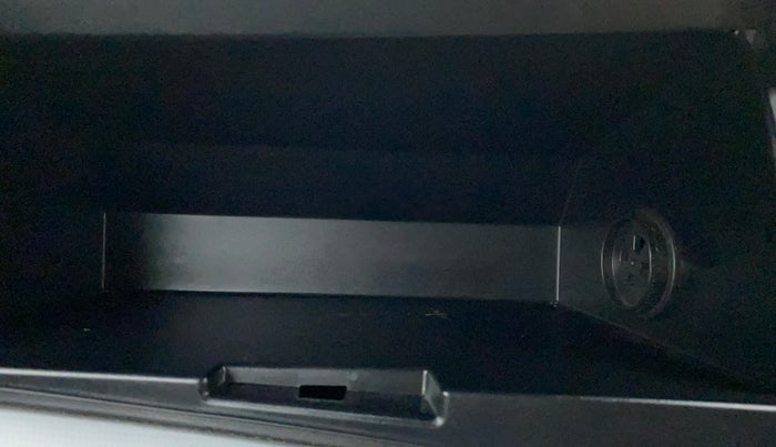 2021 Toyota URBAN CRUISER PREMIUM GRADE MT, Petrol, Manual, 46,740 km, Cooled Glove Box