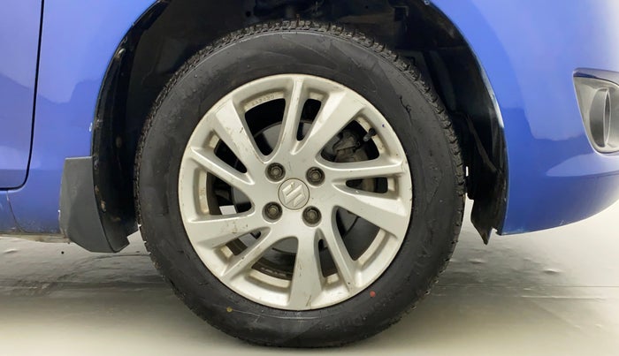 2012 Maruti Swift ZXI, Petrol, Manual, 81,634 km, Right Front Wheel