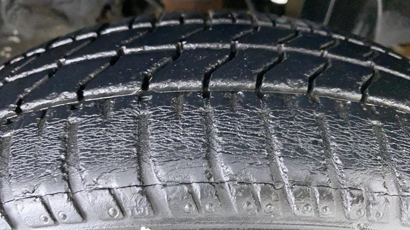 2016 Tata Nano TWIST XTA, Petrol, Automatic, 3,956 km, Right Front Tyre Tread