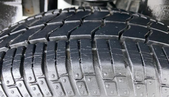 2016 Tata Nano TWIST XTA, Petrol, Automatic, 3,956 km, Right Rear Tyre Tread