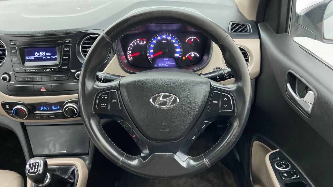 2016 Hyundai Xcent SX 1.2 (O), Petrol, Manual, 84,102 km, Steering Wheel Close Up
