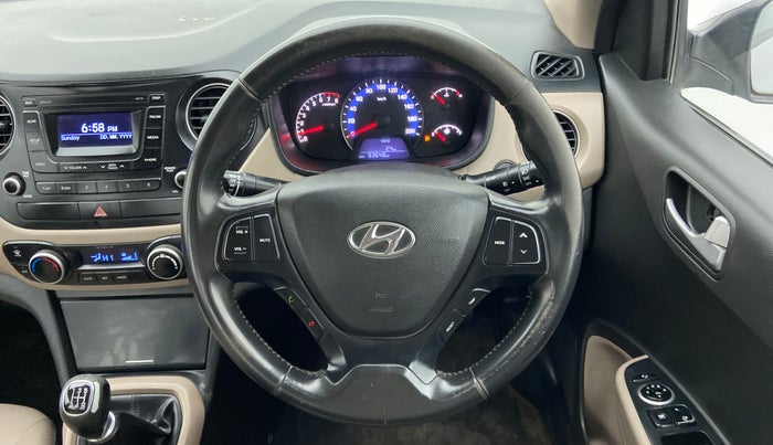 2016 Hyundai Xcent SX 1.2 (O), Petrol, Manual, 84,102 km, Steering Wheel Close Up
