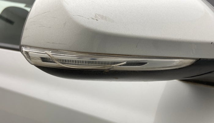 2016 Hyundai Xcent SX 1.2 (O), Petrol, Manual, 84,102 km, Right rear-view mirror - Indicator light has minor damage