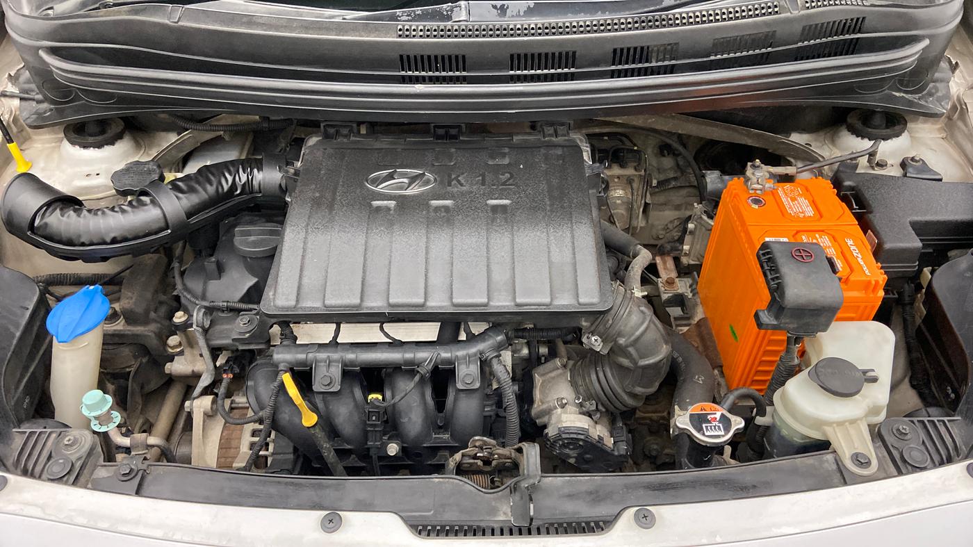 2016 Hyundai Xcent SX 1.2 (O), Petrol, Manual, 84,102 km, Open Bonet