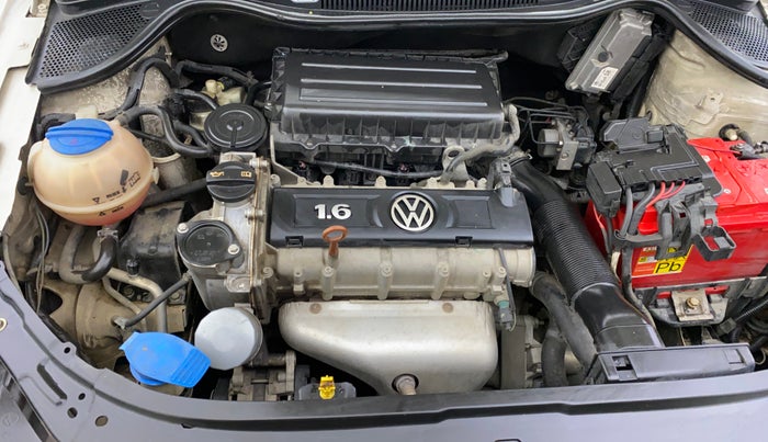 2013 Skoda Rapid AMBITION 1.6 MPI MT PLUS, Petrol, Manual, 83,915 km, Engine View - Right