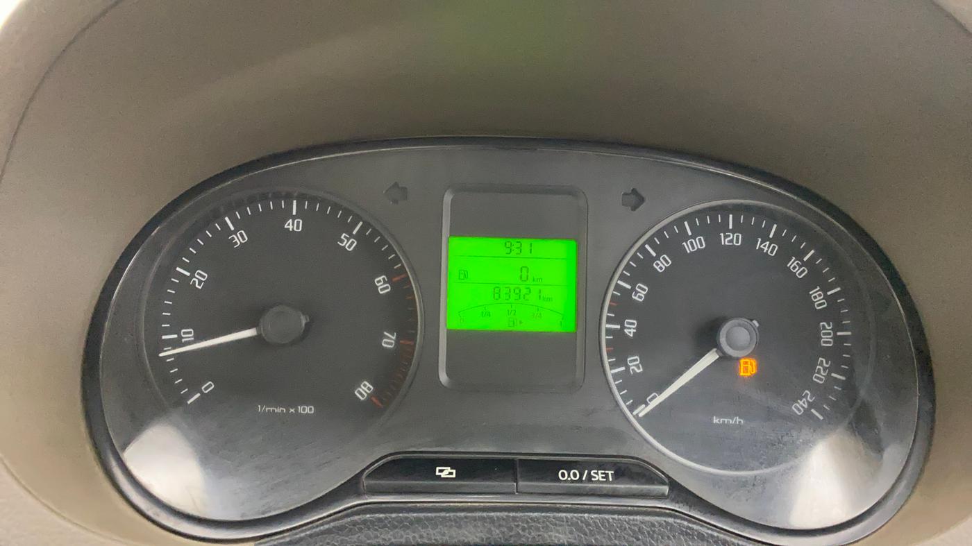 2013 Skoda Rapid AMBITION 1.6 MPI MT PLUS, Petrol, Manual, 83,954 km, Odometer Image
