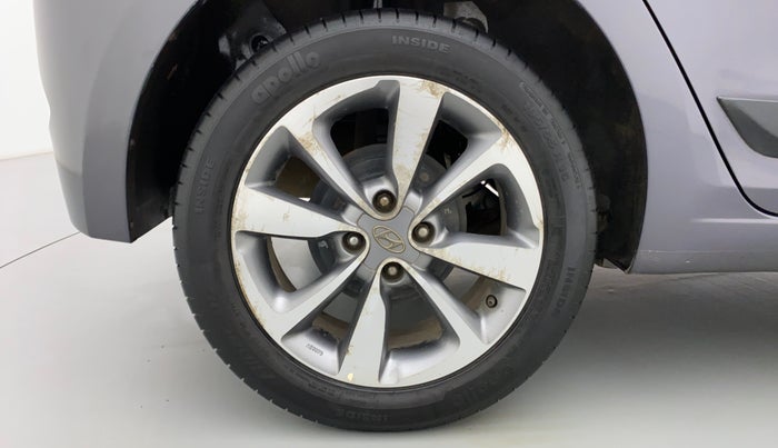 2016 Hyundai Elite i20 ASTA 1.2 (O), Petrol, Manual, 31,686 km, Right Rear Wheel