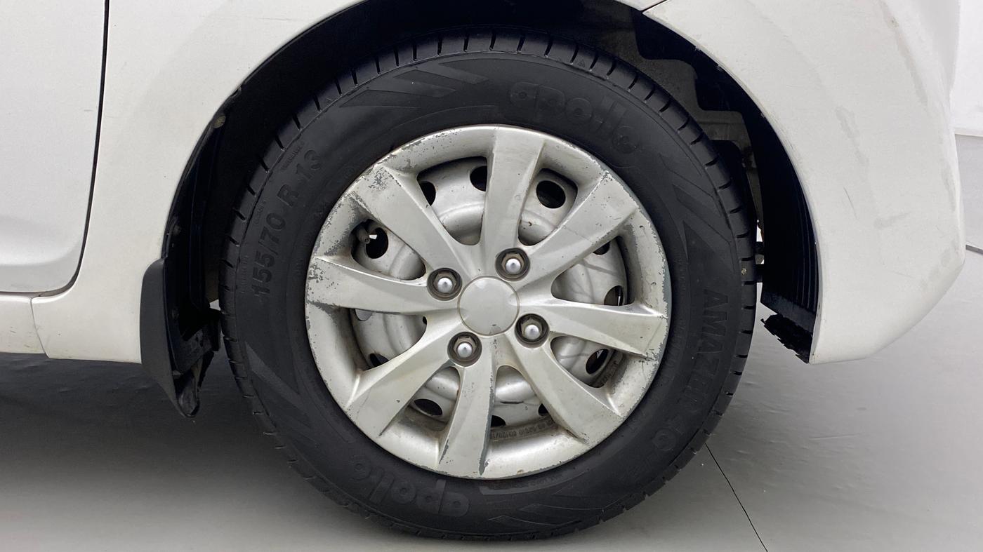 2017 Hyundai Eon ERA PLUS, Petrol, Manual, 80,627 km, Right Front Wheel