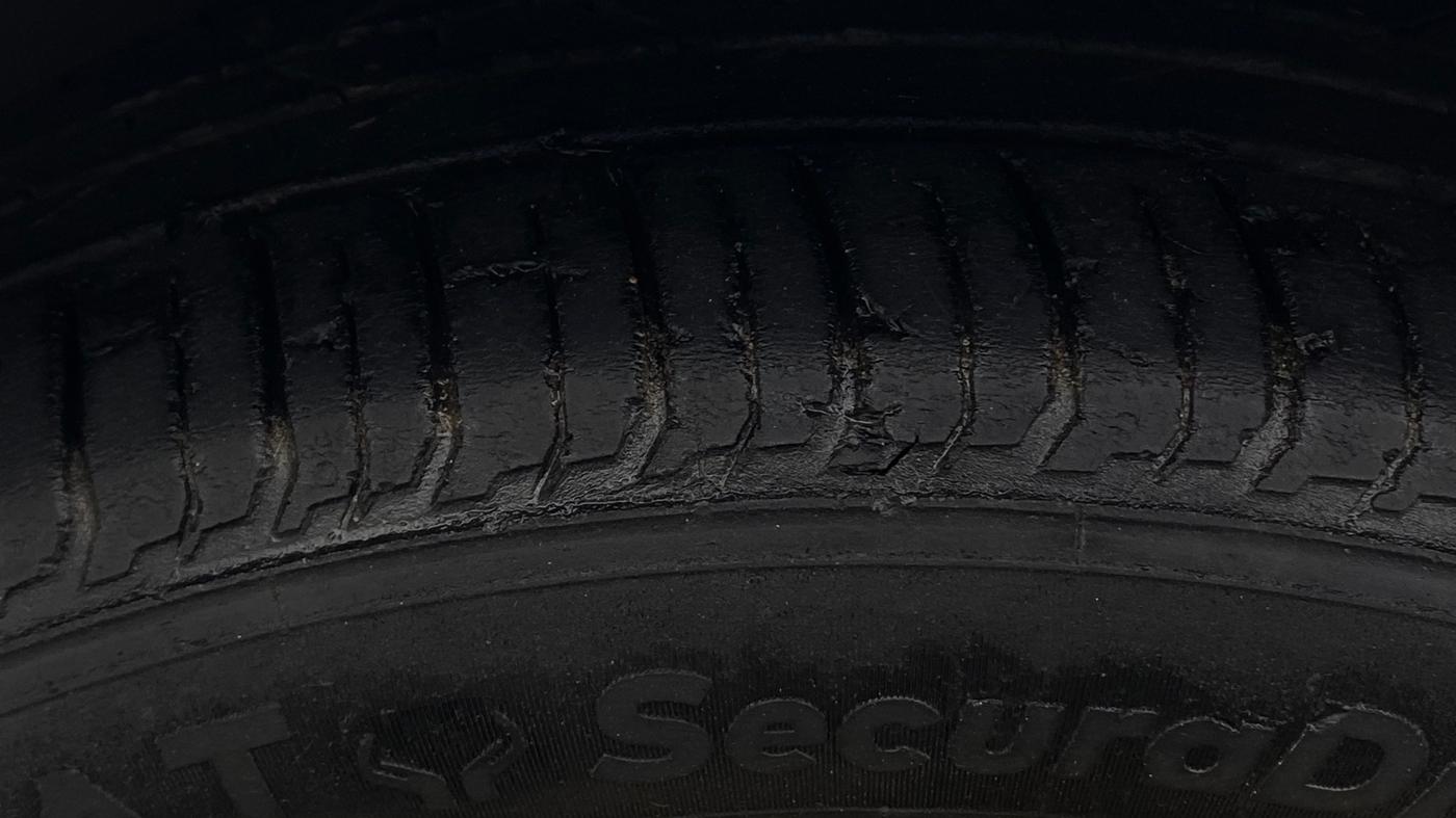2018 Hyundai Verna 1.6 VTVT SX (O) AT, Petrol, Automatic, 75,907 km, Left Front Tyre Tread