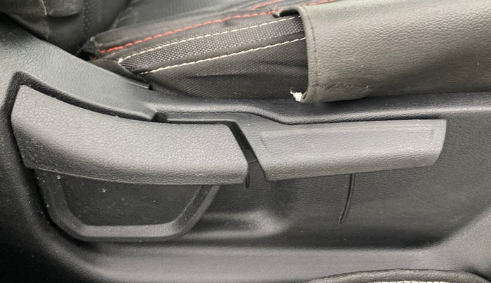 2021 Hyundai NEW I20 ASTA 1.2 AT, Petrol, Automatic, 36,329 km, Driver Side Adjustment Panel