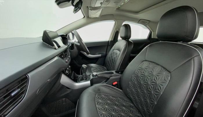 2020 Tata NEXON XM SUNROOF 1.2 RTN, Petrol, Manual, 65,442 km, Right Side Front Door Cabin