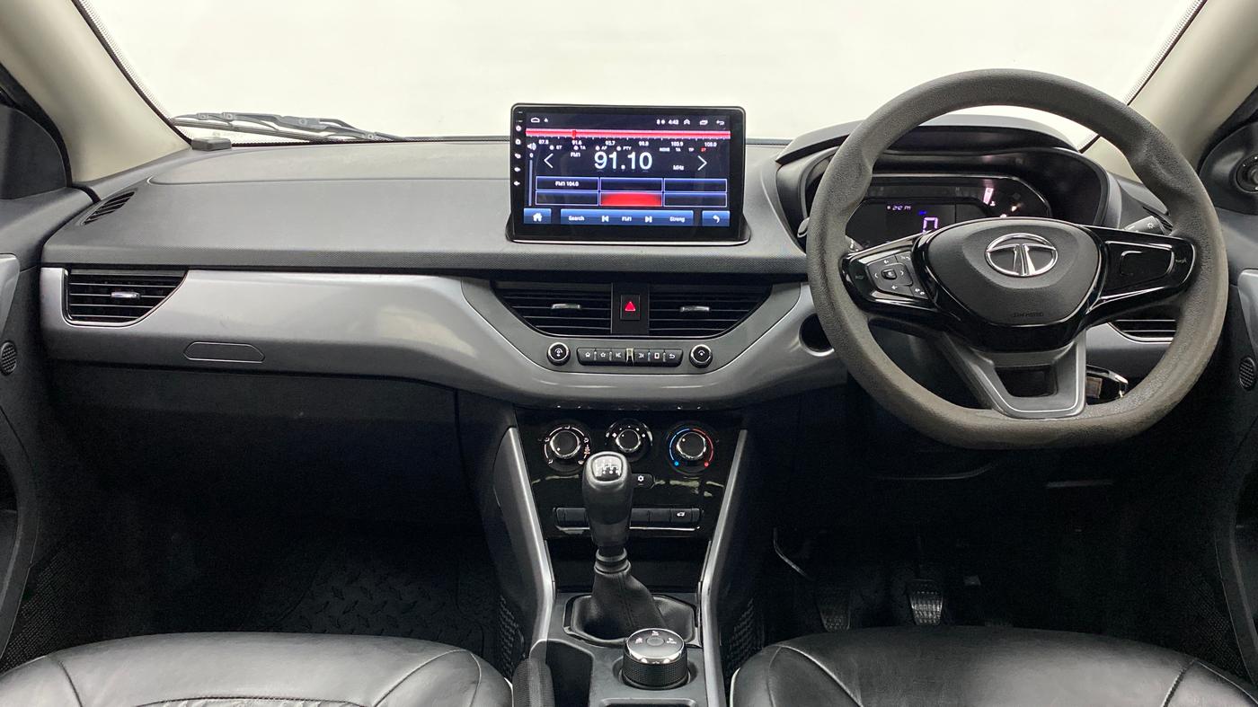 2020 Tata NEXON XM SUNROOF 1.2 RTN, Petrol, Manual, 65,442 km, Dashboard