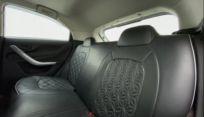2020 Tata NEXON XM SUNROOF 1.2 RTN, Petrol, Manual, 65,442 km, Right Side Rear Door Cabin