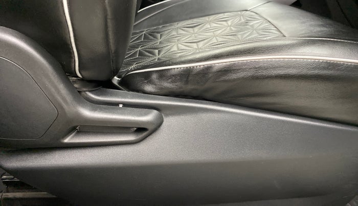 2020 Tata NEXON XM SUNROOF 1.2 RTN, Petrol, Manual, 65,442 km, Driver Side Adjustment Panel