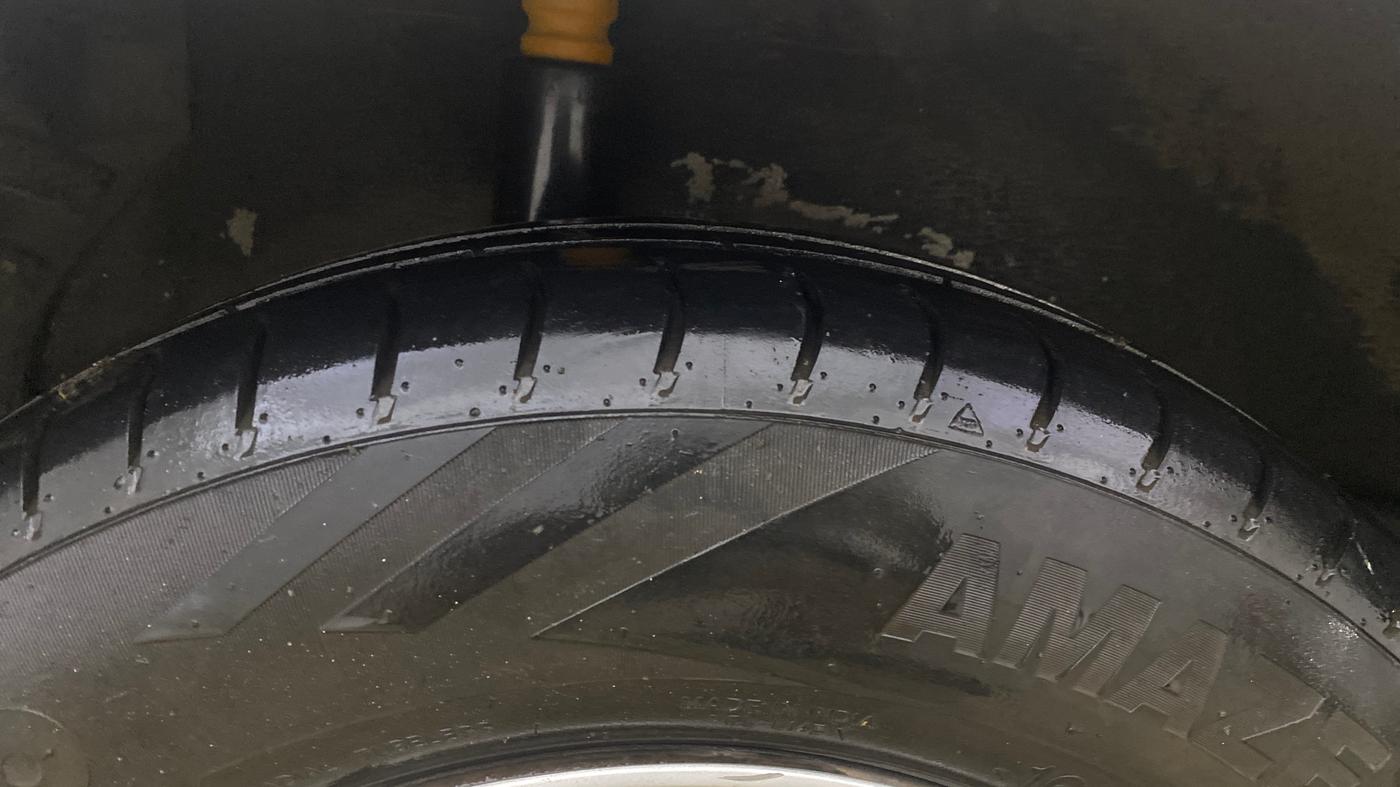 2013 Maruti Ritz VXI, Petrol, Manual, 41,367 km, Right Rear Tyre Tread