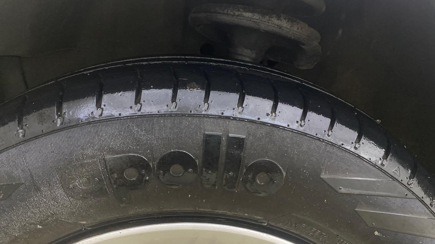 2013 Maruti Ritz VXI, Petrol, Manual, 41,367 km, Left Front Tyre Tread