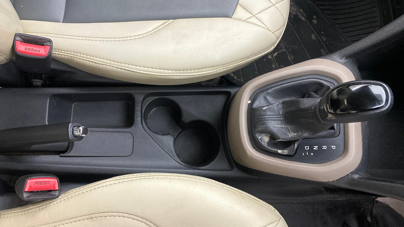 2015 Hyundai Grand i10 ASTA AT 1.2 KAPPA VTVT, Petrol, Automatic, 1,26,494 km, Gear Lever