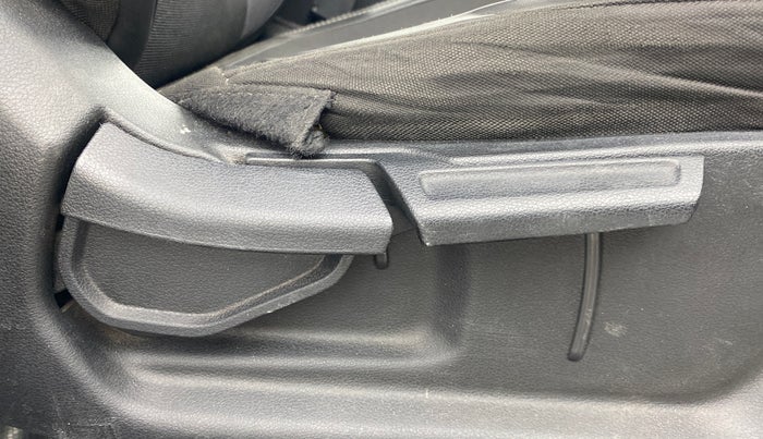 2020 Hyundai VENUE SX 1.0 (O) TURBO IMT, Petrol, Manual, 18,570 km, Driver Side Adjustment Panel