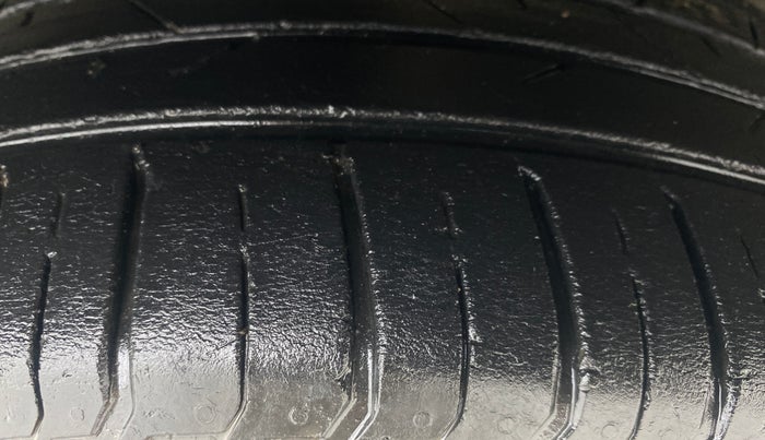 2020 Hyundai VENUE SX 1.0 (O) TURBO IMT, Petrol, Manual, 18,570 km, Right Front Tyre Tread