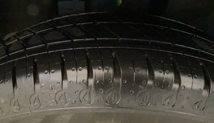 2022 Renault Kwid RXT 1.0 (O), Petrol, Manual, 6,969 km, Left Front Tyre Tread