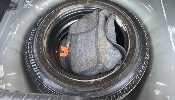 2023 Hyundai NEW I20 SPORTZ 1.2 MT, Petrol, Manual, 39,600 km, Spare Tyre