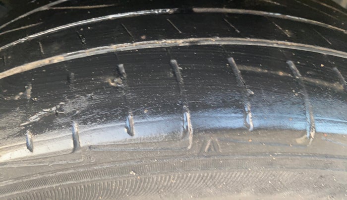 2023 Hyundai NEW I20 SPORTZ 1.2 MT, Petrol, Manual, 39,600 km, Left Rear Tyre Tread