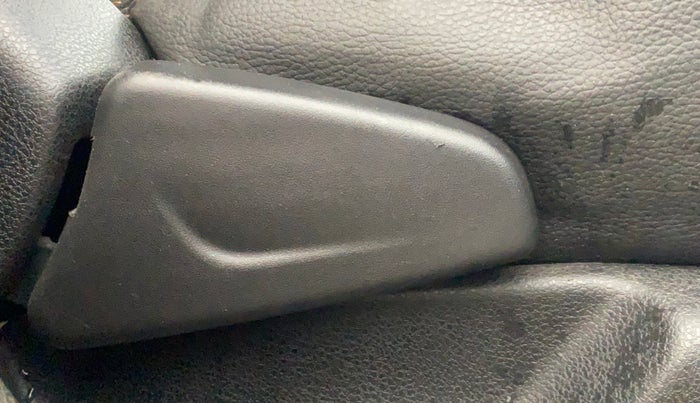 2019 Renault Kwid RXT 1.0 AMT (O), Petrol, Automatic, 14,762 km, Driver Side Adjustment Panel