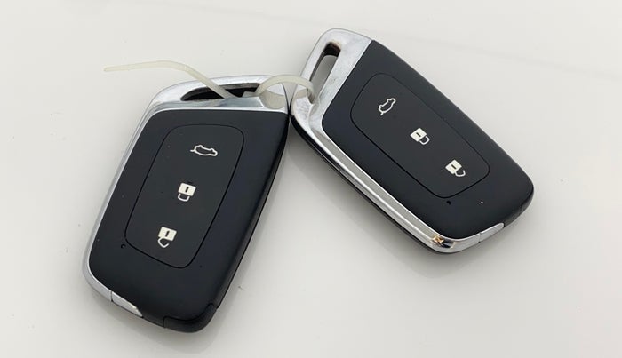 2022 MG HECTOR SHARP 1.5 CVT PETROL DUAL TONE, Petrol, Automatic, 47,803 km, Key Close Up