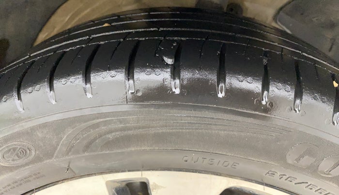 2022 MG HECTOR SHARP 1.5 CVT PETROL DUAL TONE, Petrol, Automatic, 47,803 km, Right Front Tyre Tread