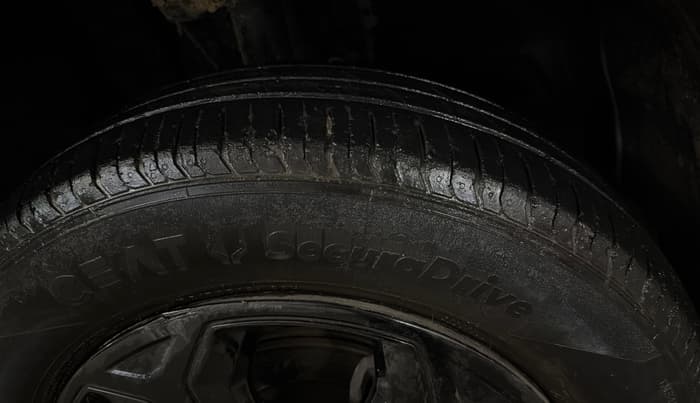 2022 Tata PUNCH ACCOMPLISHED MT, Petrol, Manual, 82,597 km, Right Front Tyre Tread