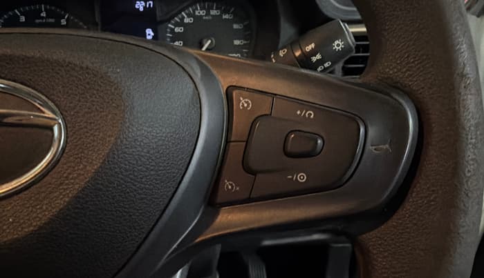 2022 Tata PUNCH ACCOMPLISHED MT, Petrol, Manual, 82,597 km, Adaptive Cruise Control
