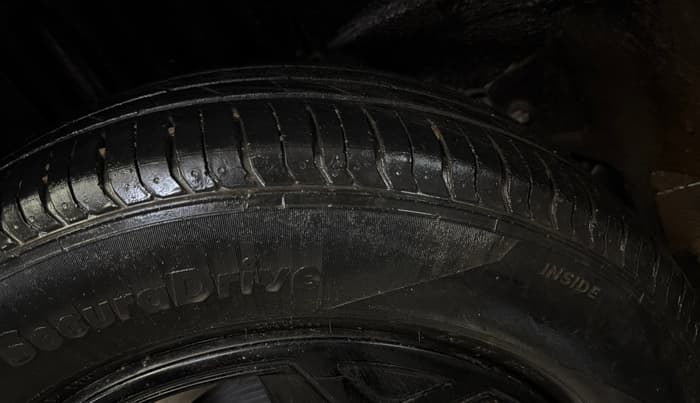 2022 Tata PUNCH ACCOMPLISHED MT, Petrol, Manual, 82,597 km, Right Rear Tyre Tread