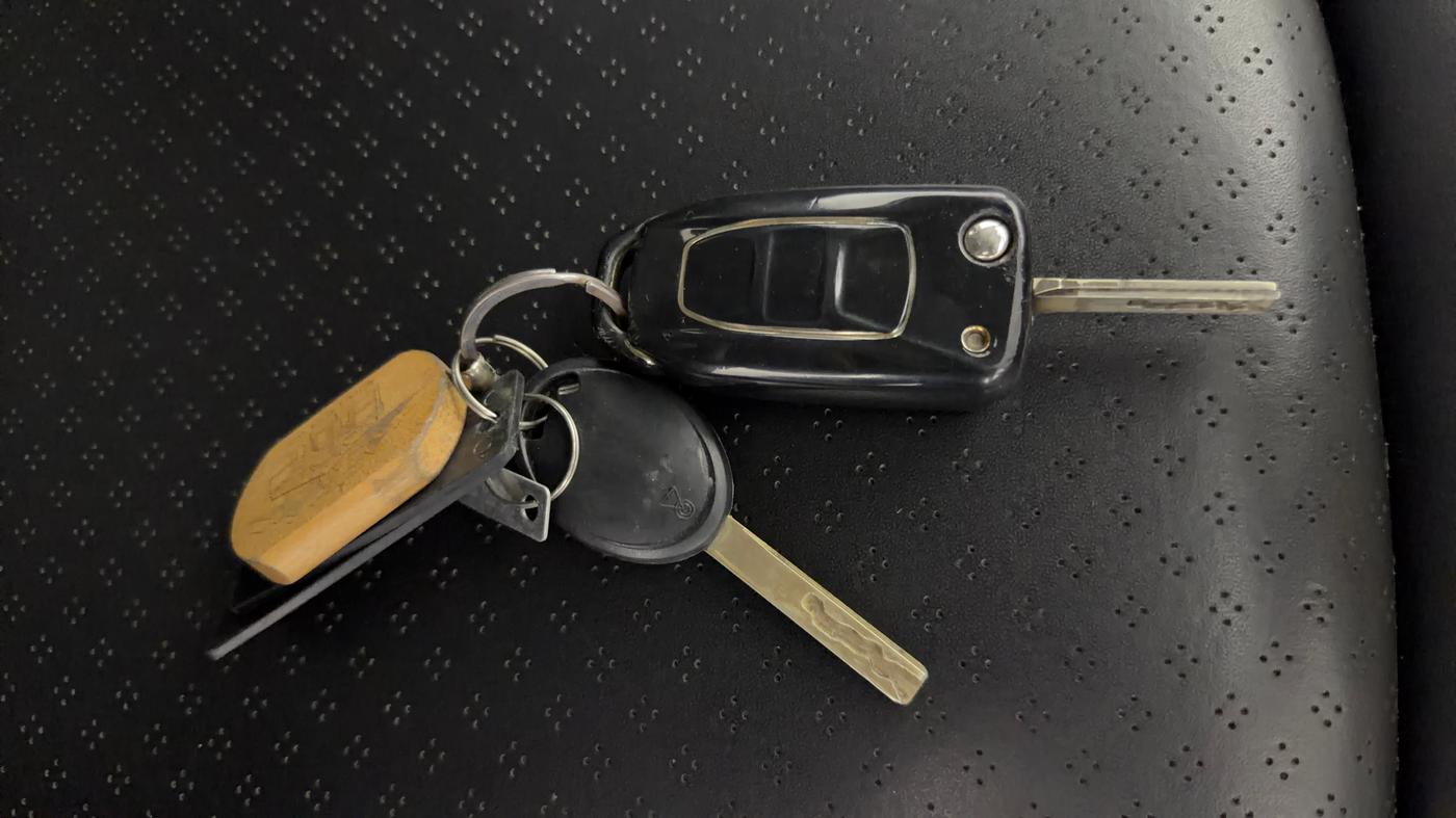 2023 Tata Tiago XT RHYTHM PETROL, Petrol, Manual, 36,284 km, Key Close Up