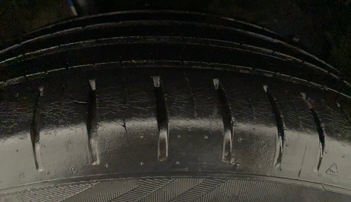 2017 Maruti Baleno ALPHA PETROL 1.2, Petrol, Manual, 67,491 km, Left Rear Tyre Tread