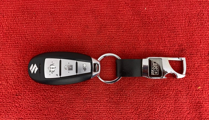 2017 Maruti Ciaz ZETA DIESEL 1.3, Diesel, Manual, 75,377 km, Key Close Up