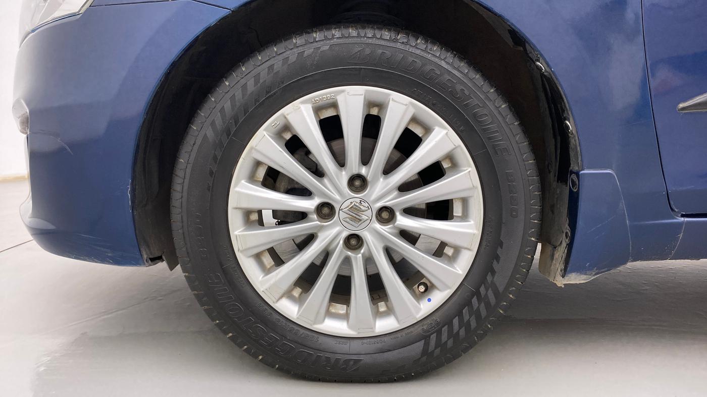 2017 Maruti Ciaz ZETA DIESEL 1.3, Diesel, Manual, 75,377 km, Left Front Wheel