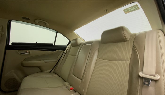 2017 Maruti Ciaz ZETA DIESEL 1.3, Diesel, Manual, 75,377 km, Right Side Rear Door Cabin