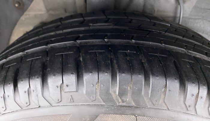 2016 Hyundai Elite i20 ASTA 1.2, Petrol, Manual, 85,394 km, Right Rear Tyre Tread
