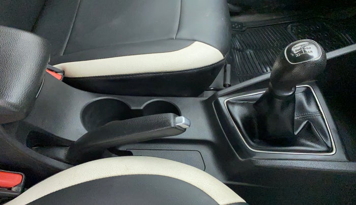 2017 Hyundai Elite i20 ASTA 1.2, Petrol, Manual, 28,507 km, Gear Lever