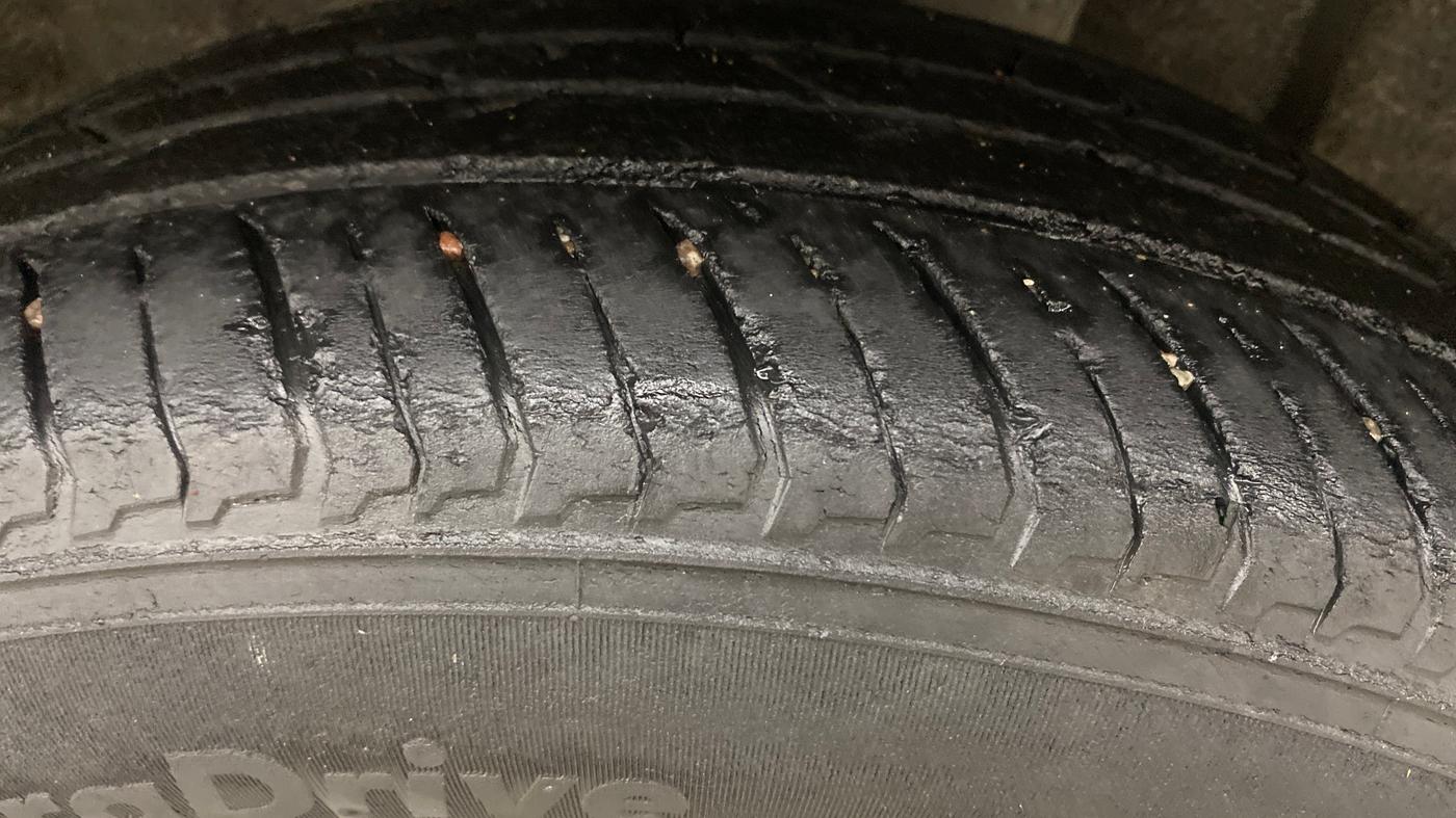2022 Nissan MAGNITE XV TURBO CVT, Petrol, Automatic, 65,733 km, Left Rear Tyre Tread