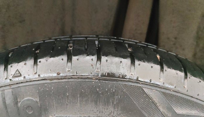 2023 Maruti Baleno  ZETA CNG 1.2L, CNG, Manual, 6,291 km, Left Rear Tyre Tread